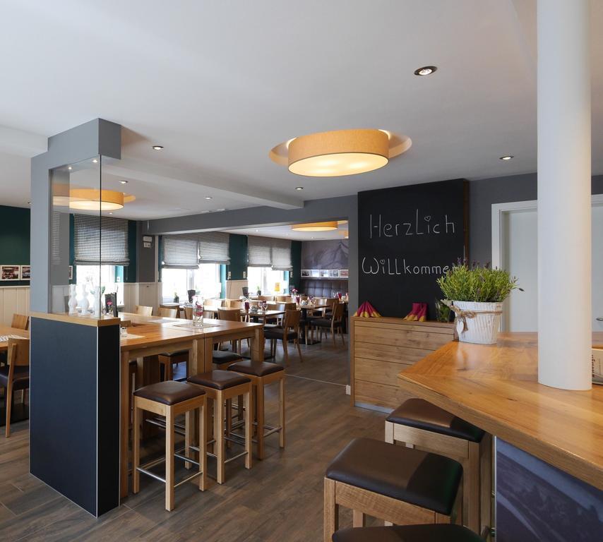 Hotel & Restaurant Huellen Barweiler Esterno foto